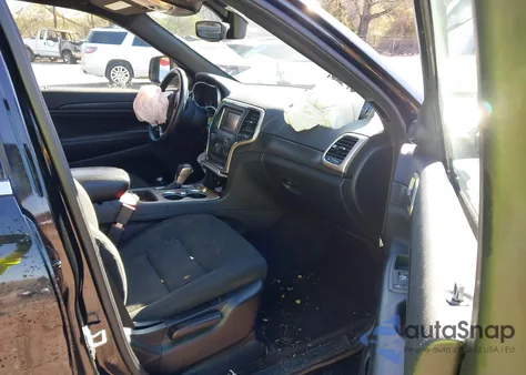 2017 Jeep Grand Cherokee Laredo 4X4 z USA, uszkodzony, nr VIN 1C4RJFAG9HC834538